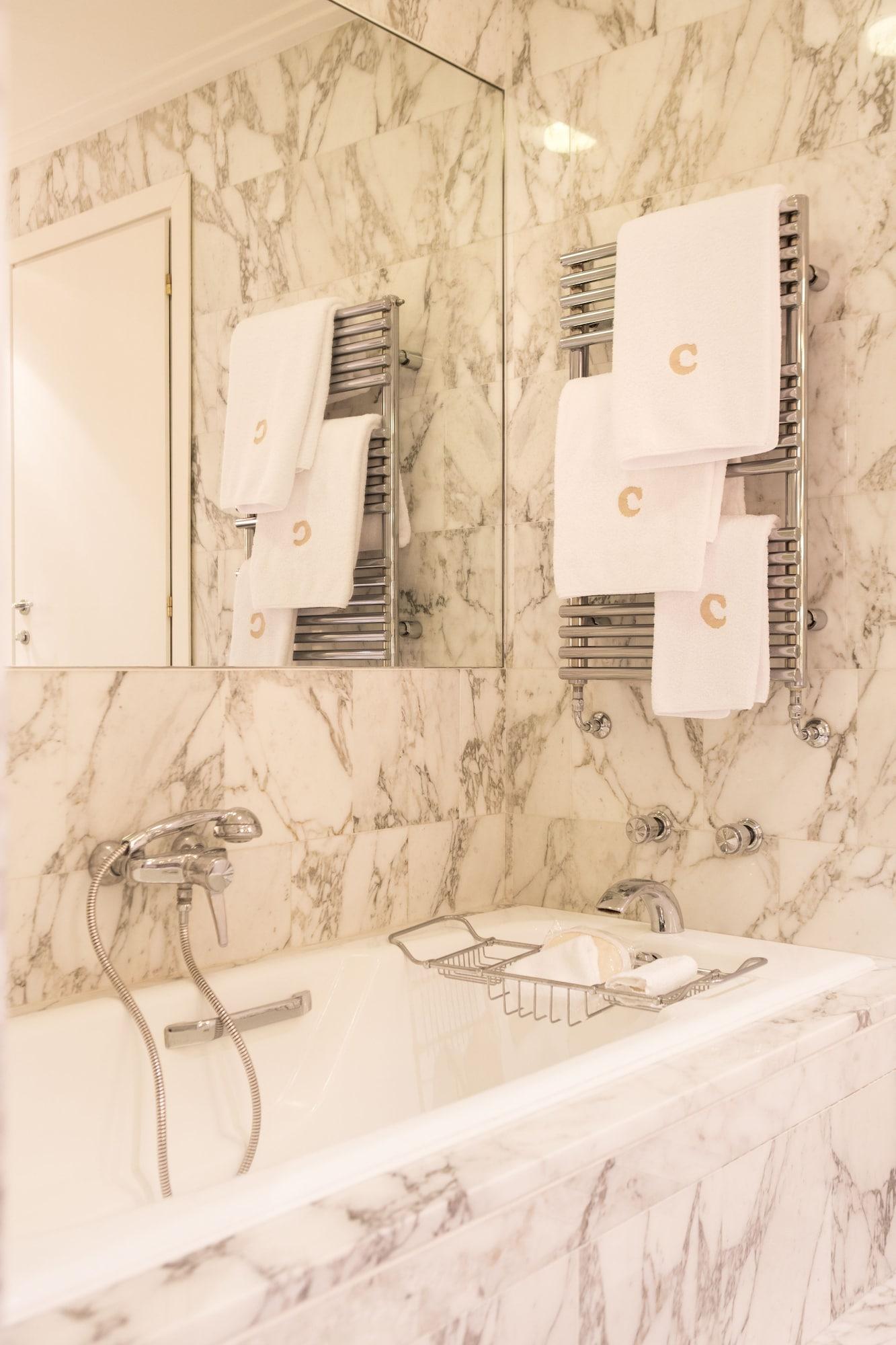 Hotel Four Seasons 5*